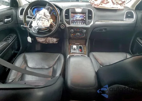 2016 Chrysler 300C z USA, uszkodzony, nr VIN 2C3CCAEG3GH147522